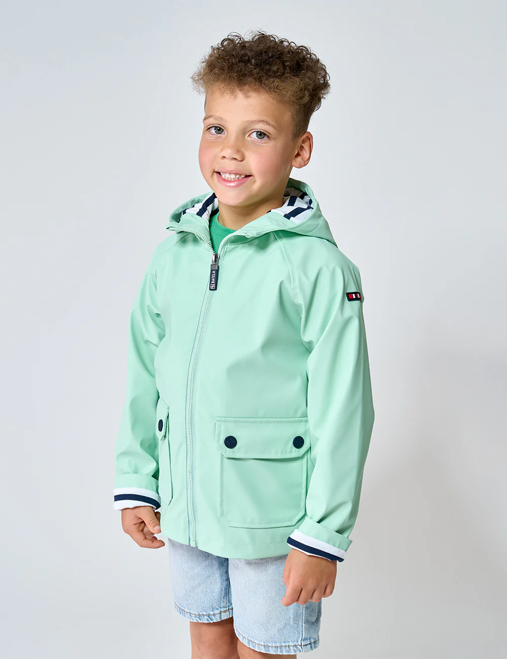 C3142_Bird-Egg-Green-04_1296x